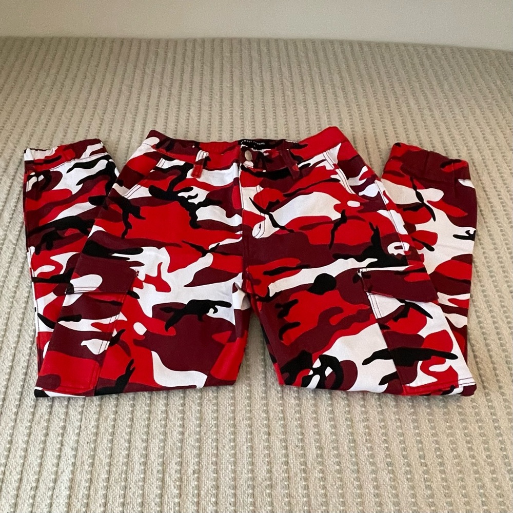 Almost Famous Red and White Camouflage Pants - Size: Large